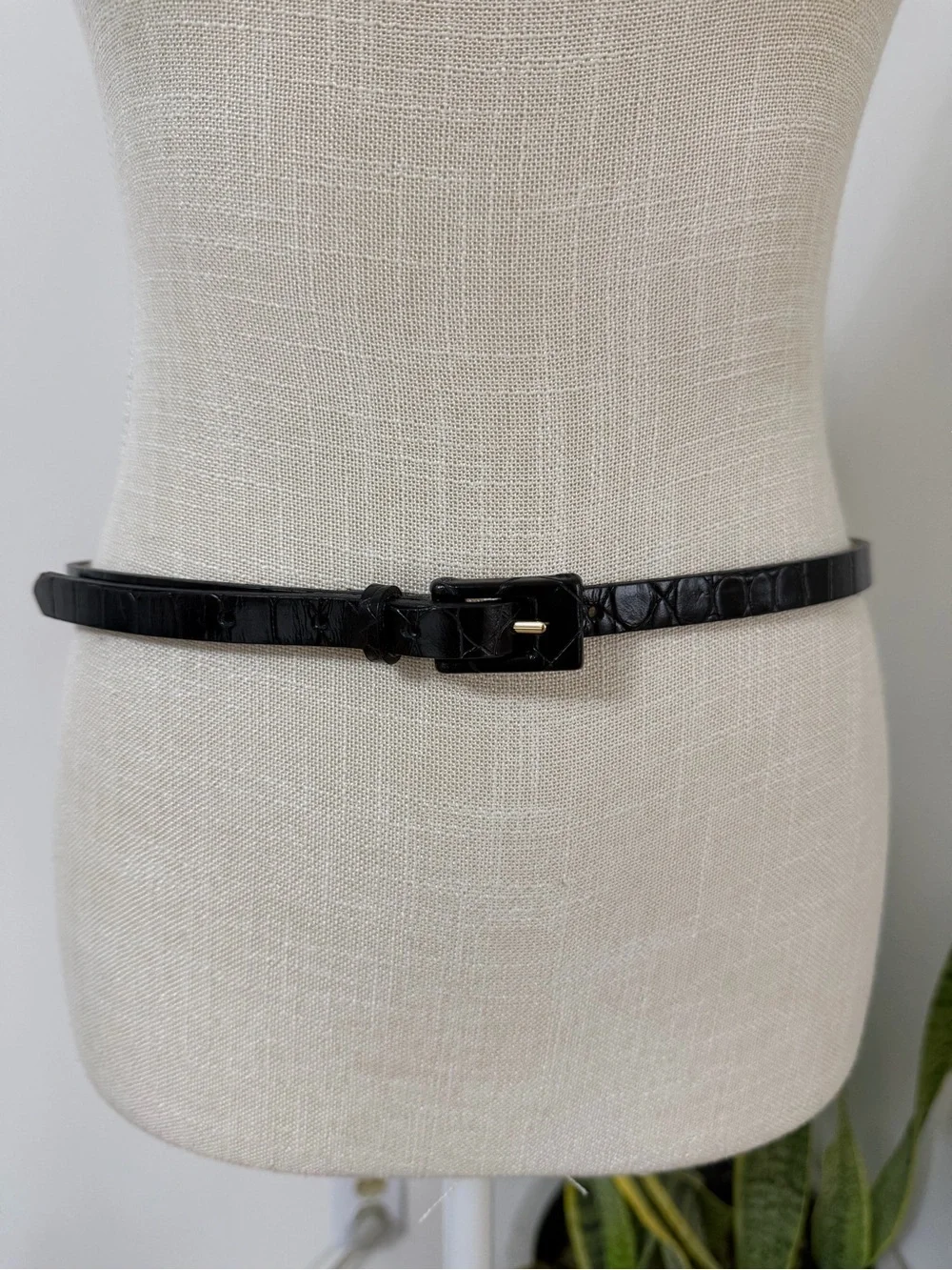 St. John Black Genuine Leather Waist Belt Women’s Size M